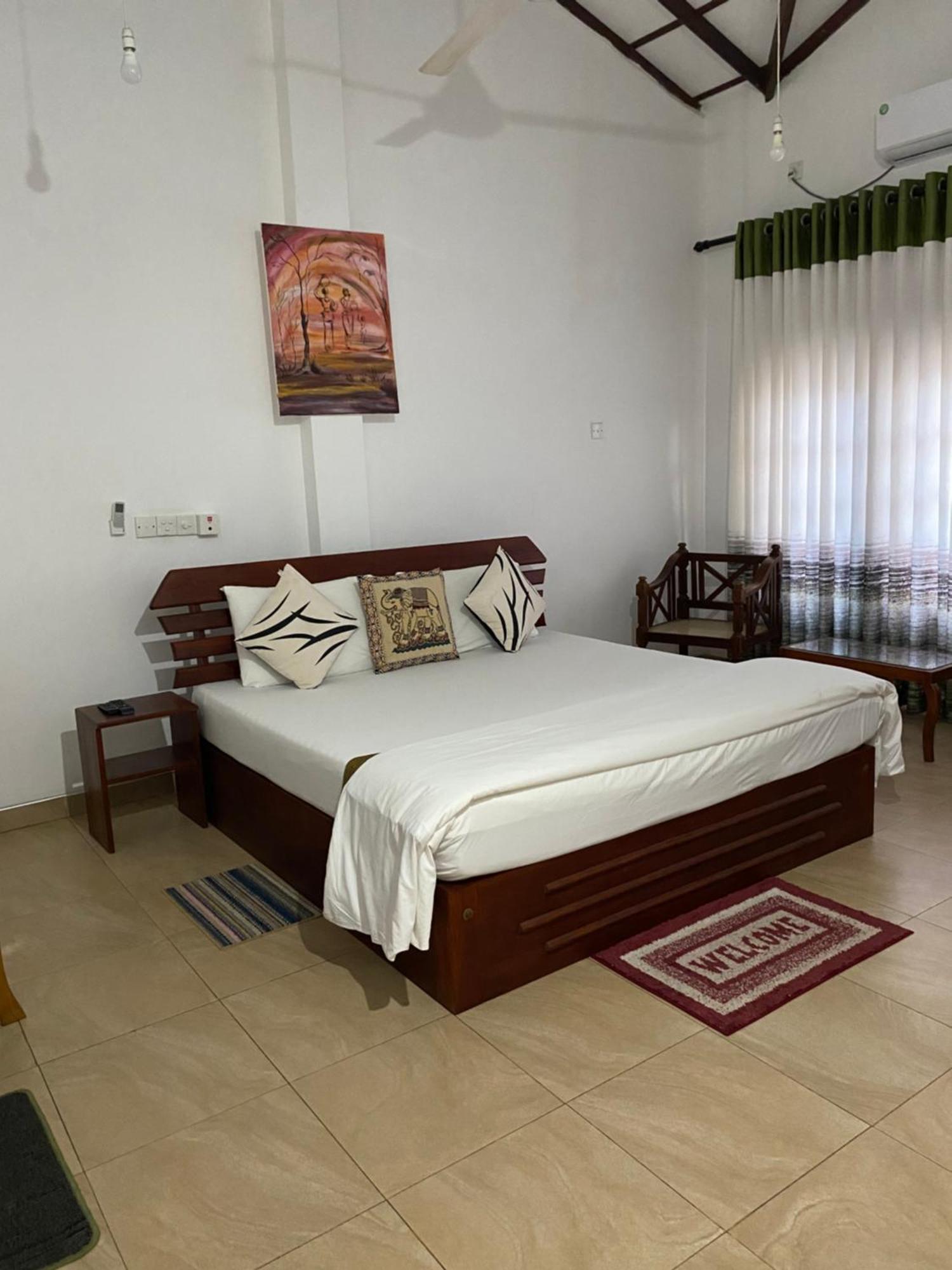 Why Not Palace Anuradhapura Exteriör bild