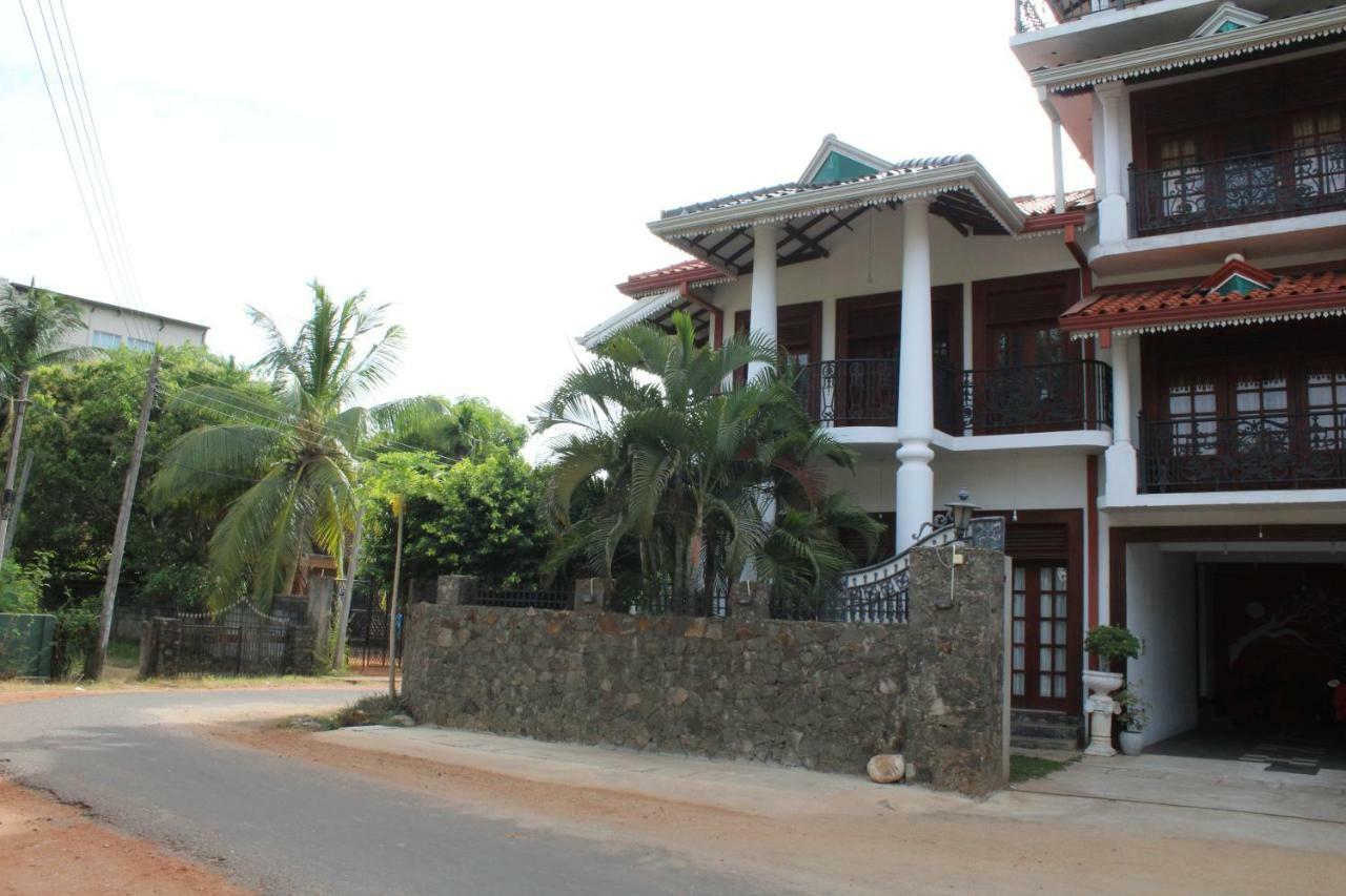Why Not Palace Anuradhapura Exteriör bild